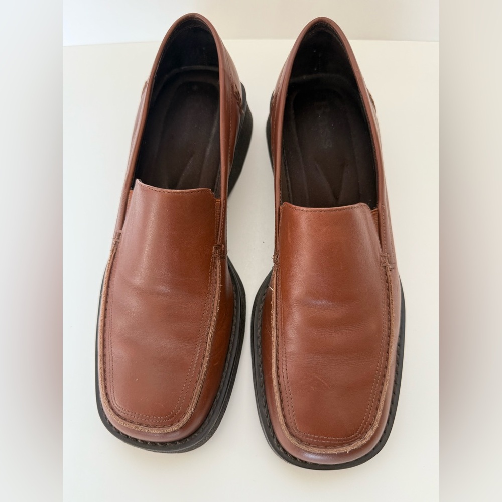 Bass Bonnie women’s Leather Brown Loafers Size 8.5 M